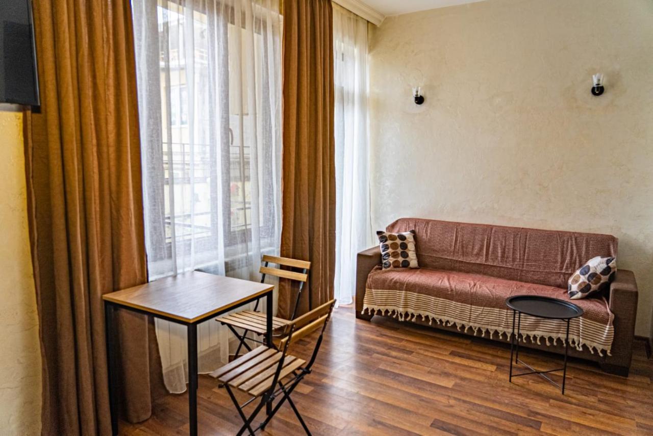 Tavdadebuli Apartment Батумі Екстер'єр фото