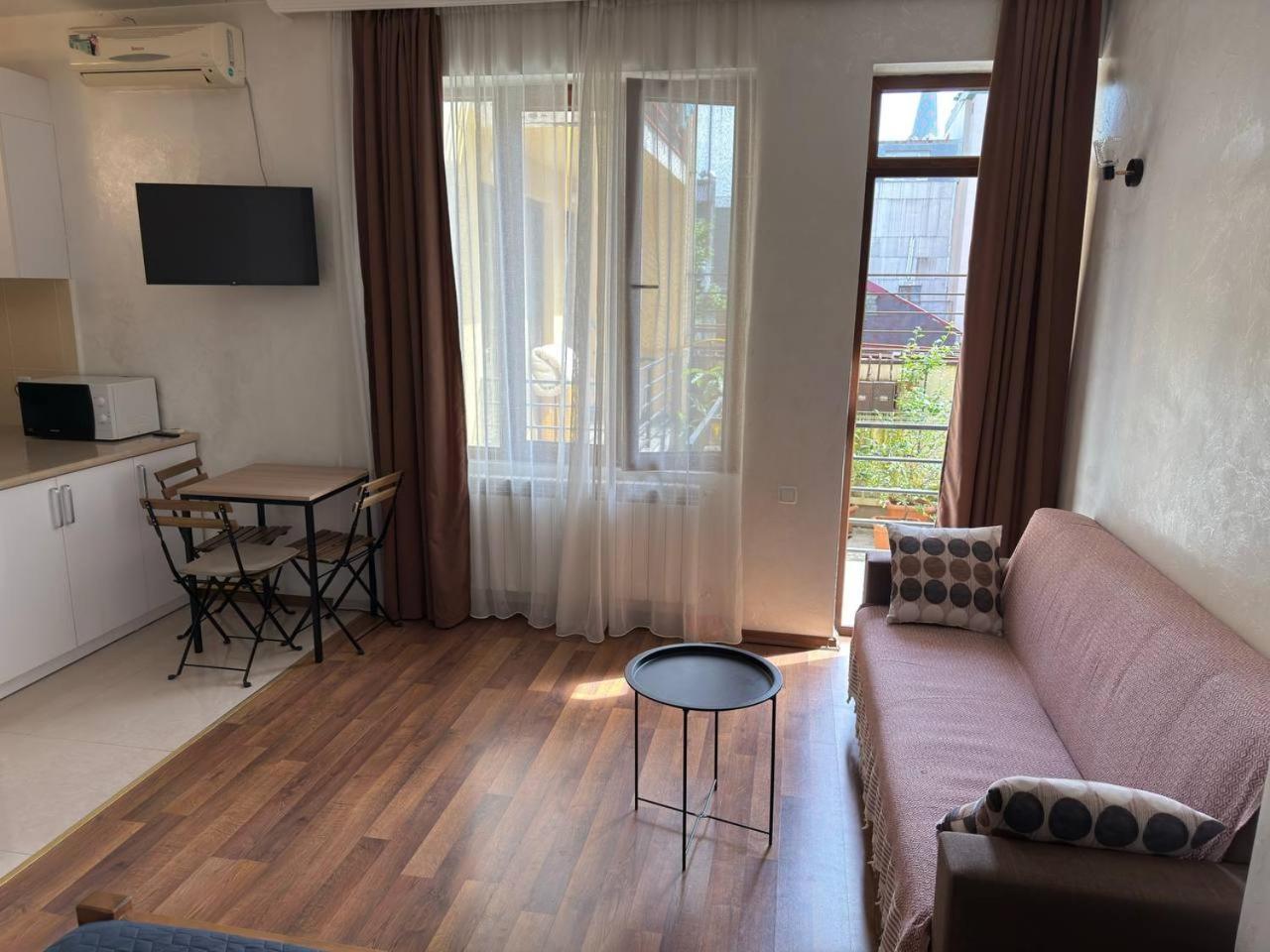 Tavdadebuli Apartment Батумі Екстер'єр фото