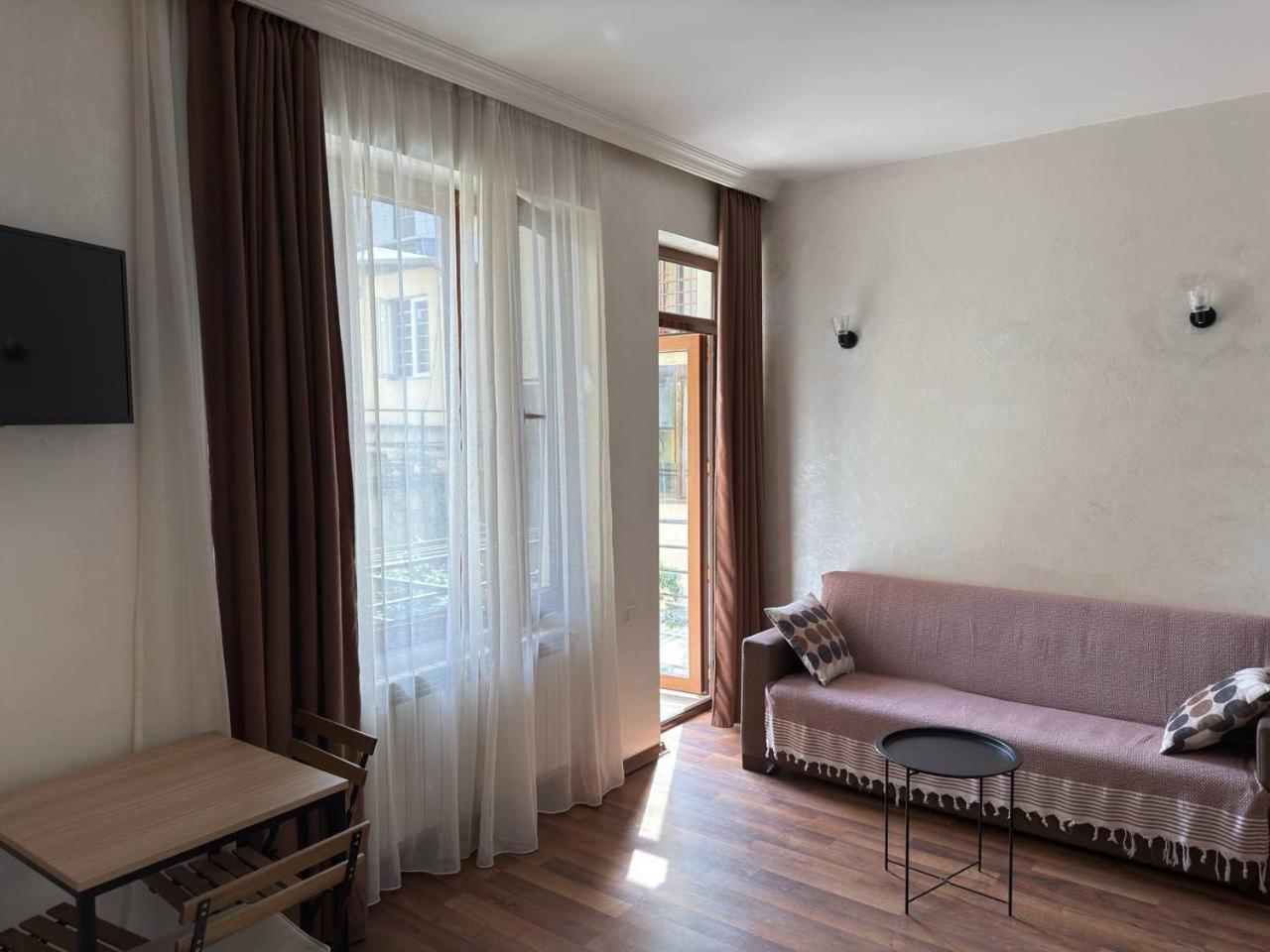 Tavdadebuli Apartment Батумі Екстер'єр фото